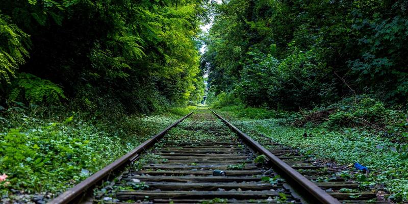 Serverless架构深度优化：突破冷启动性能瓶颈与成本控制的实战策略